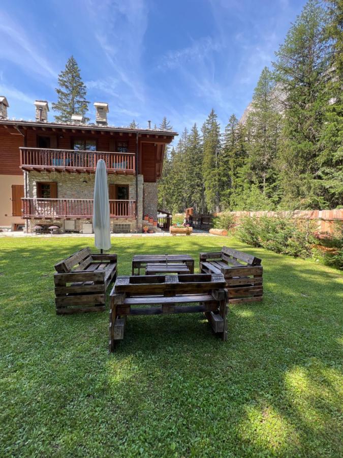 Wildhomes Wild Wolf Lodge Courmayeur Exterior photo